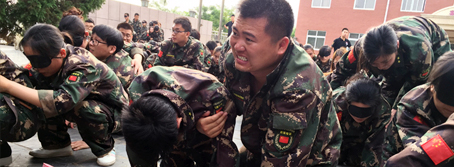 學(xué)會(huì)感恩，感恩父母給我生命，感恩公司給我平臺(tái)！