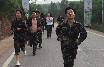 真真正正去走，一步一個(gè)腳印去量！